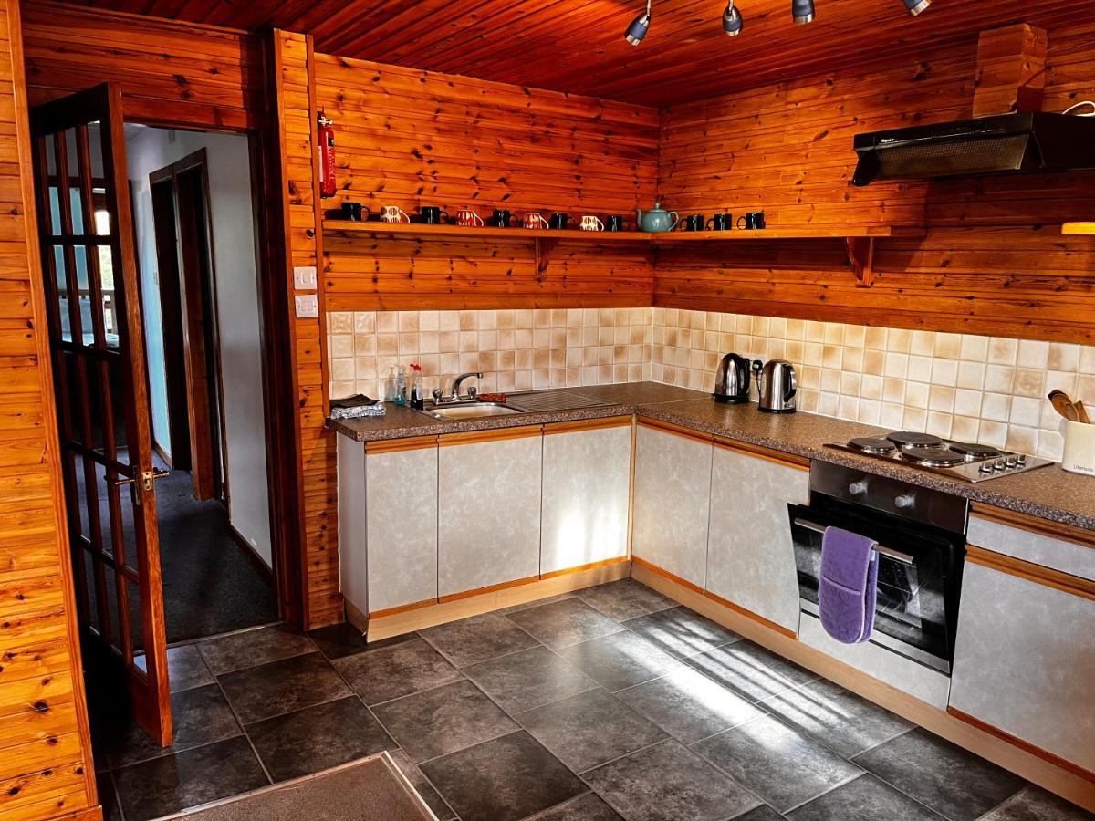 Snowgoose Apartments & Bunkhouse Fort William Dış mekan fotoğraf